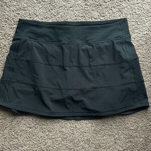 Lululemon Size 10 Pace Rival mid rise Skirt